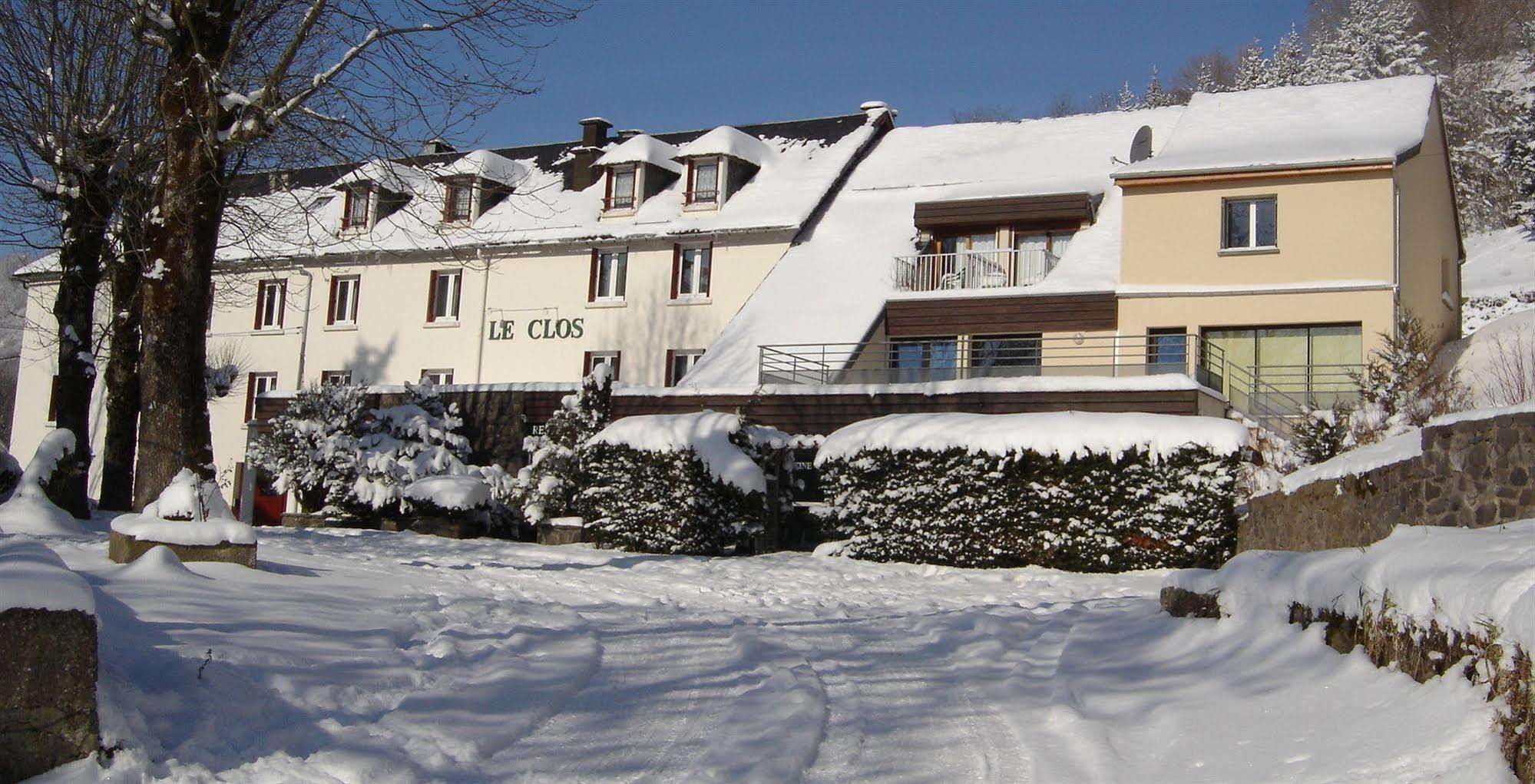 Hotel Restaurant Le Clos Besse-et-Saint-Anastaise Exterior photo